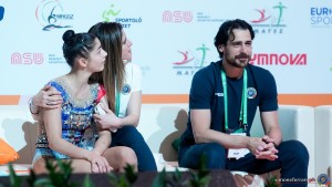 raffaeli sofia ita sfe04281a copia simone ferraro ph